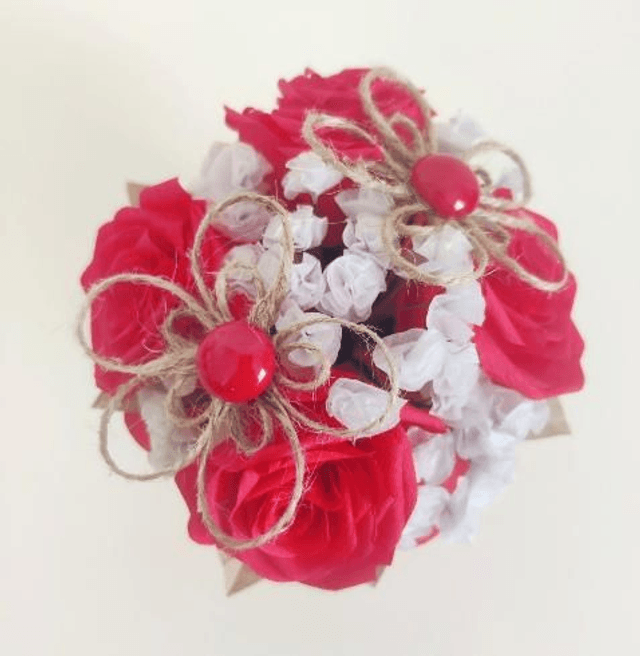 Composition "Romantique" coloris rouge & cube rouge